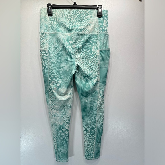 Chico’s Zenergy Mint Green & Cream Animal Print High Waist Performance Leggings - Picture 5 of 9